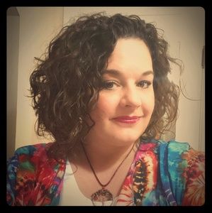 Meet your Posher, Stacy